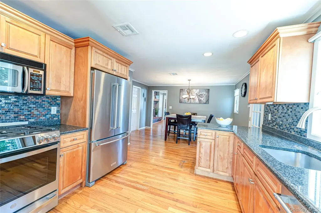 54 Westfield Drive Centerport NY 11721