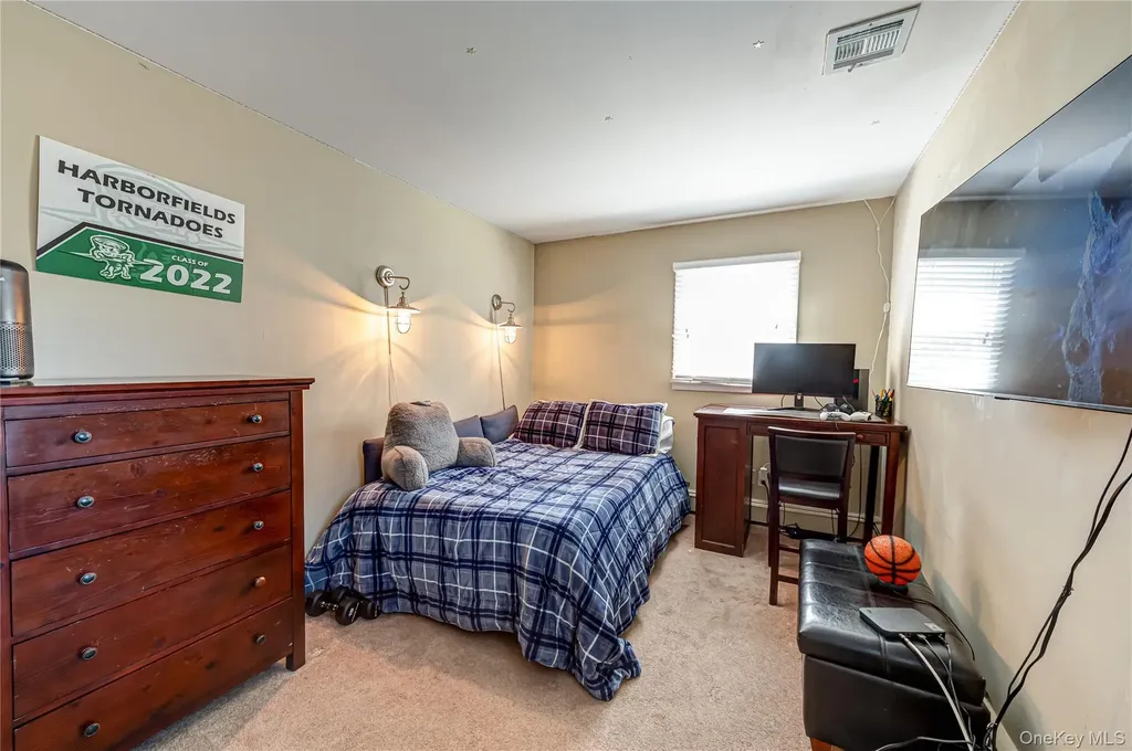 54 Westfield Drive Centerport NY 11721