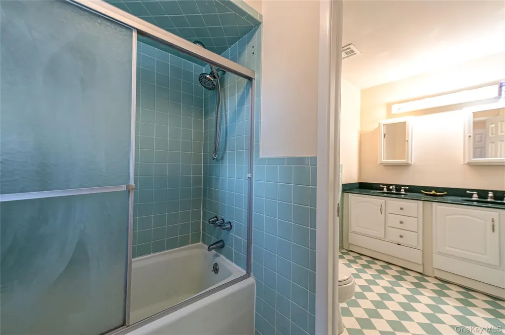 54 Westfield Drive Centerport NY 11721