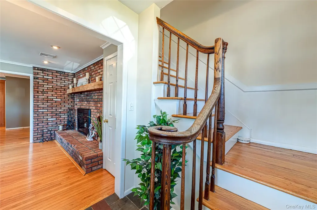 54 Westfield Drive Centerport NY 11721