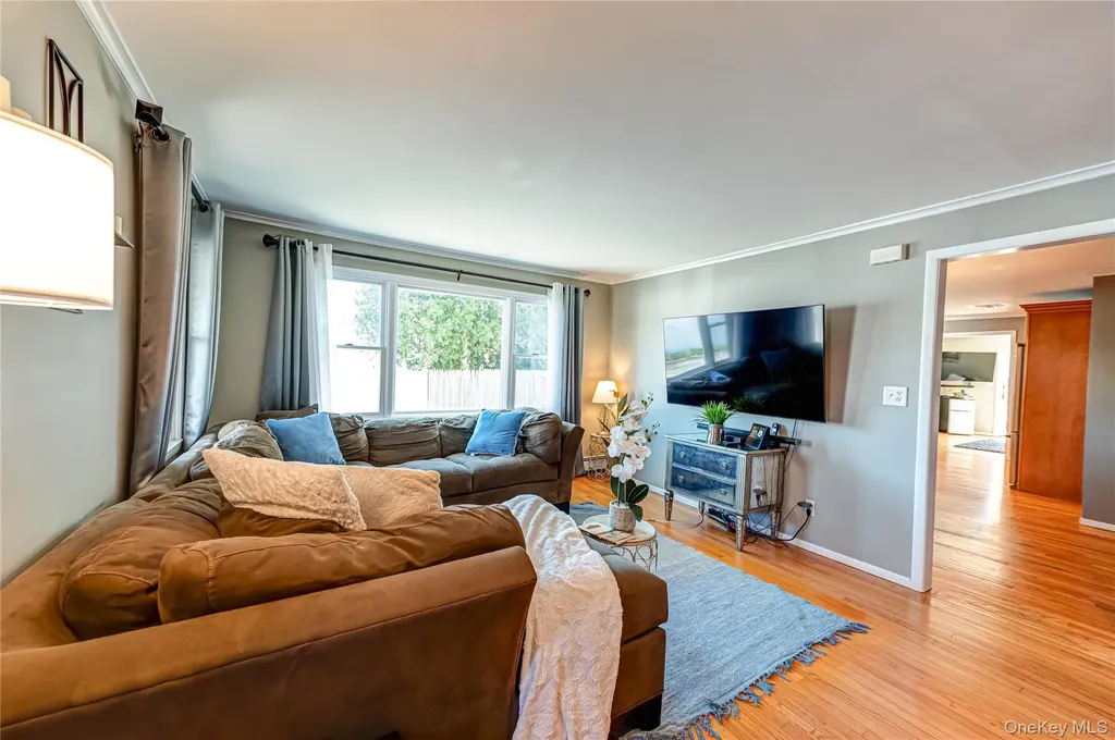 54 Westfield Drive Centerport NY 11721