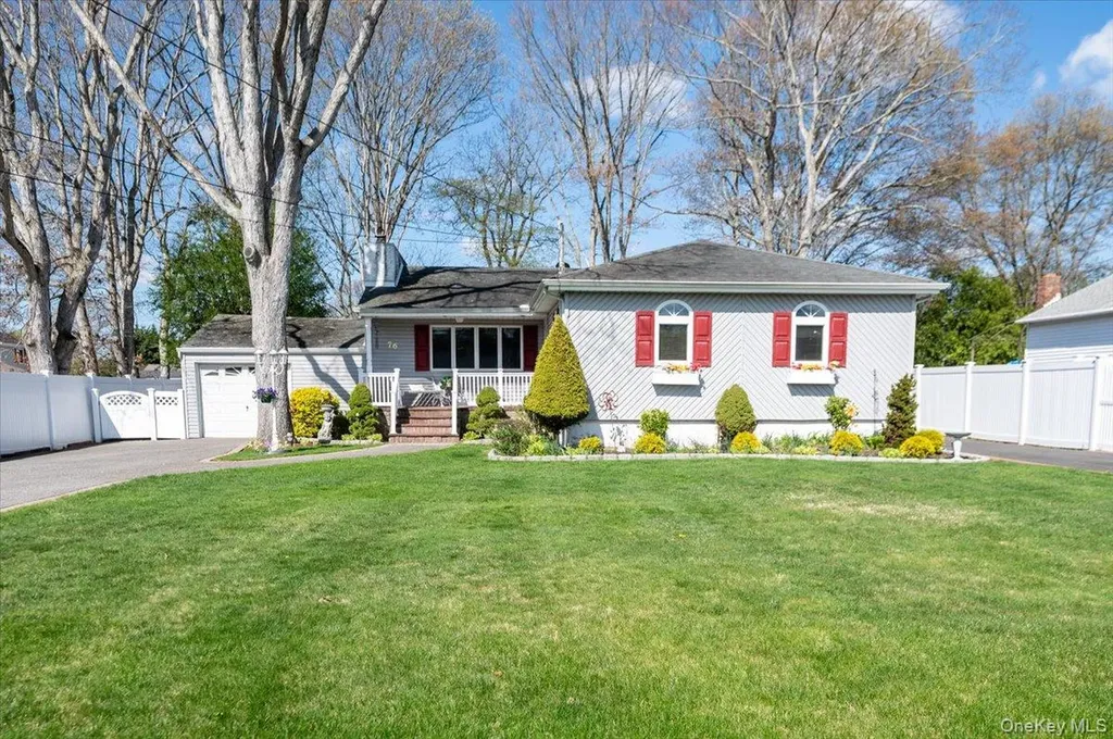 76 Beatrice Avenue West Islip NY 11795