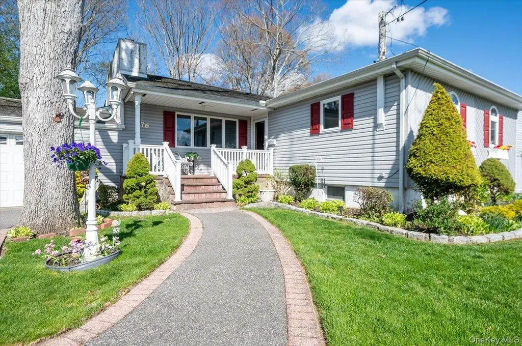 76 Beatrice Avenue West Islip NY 11795