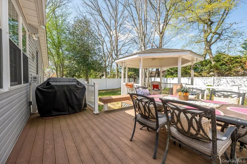 76 Beatrice Avenue West Islip NY 11795