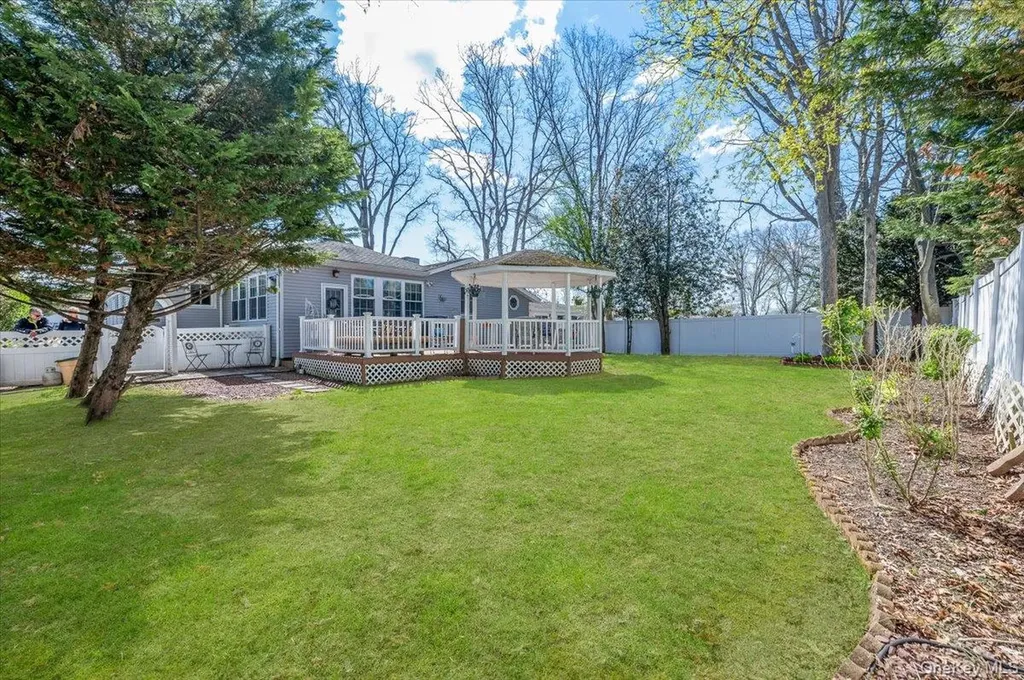 76 Beatrice Avenue West Islip NY 11795