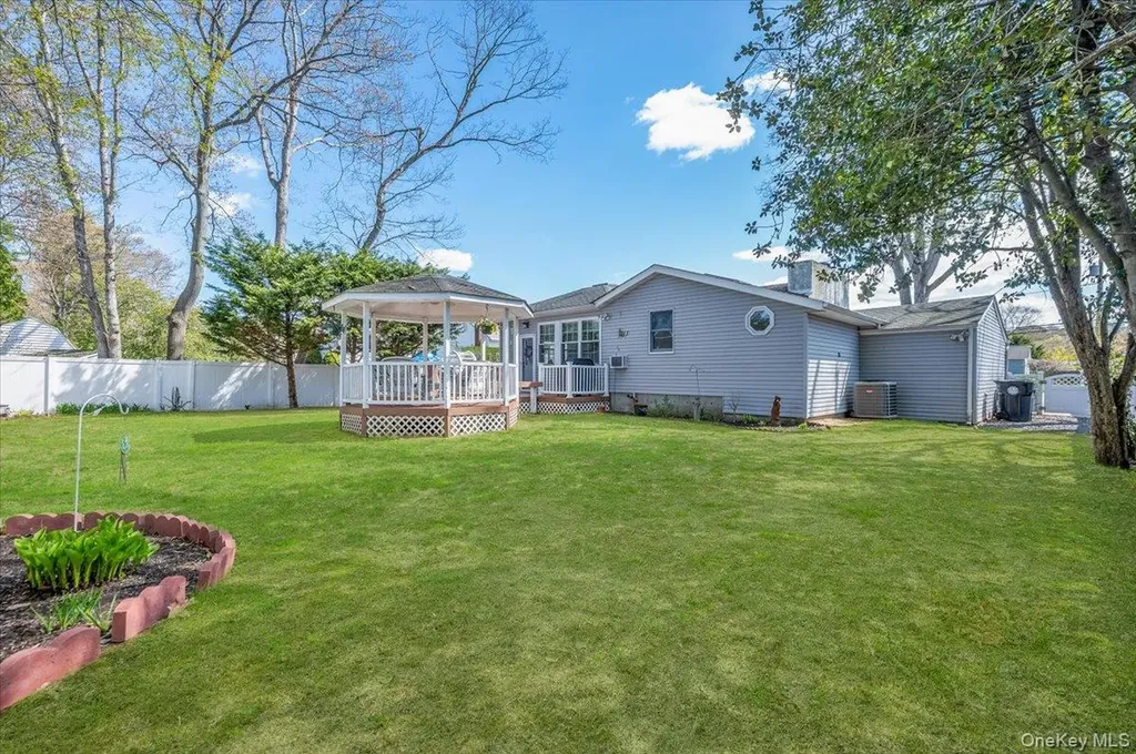 76 Beatrice Avenue West Islip NY 11795