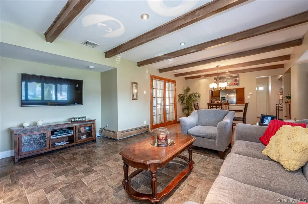76 Beatrice Avenue West Islip NY 11795