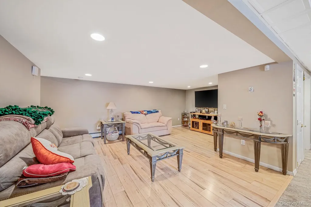 159 Shady Lane Smithtown NY 11787