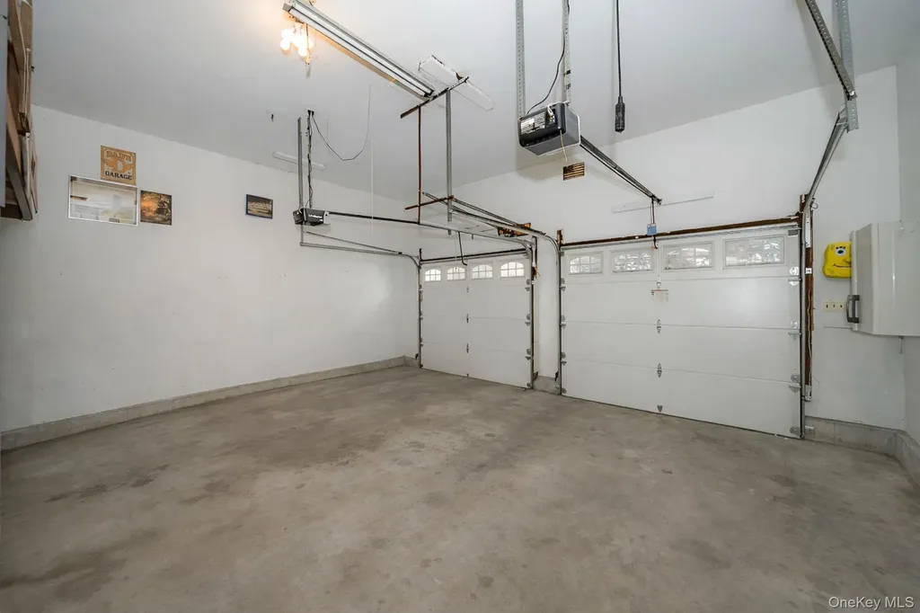159 Shady Lane Smithtown NY 11787