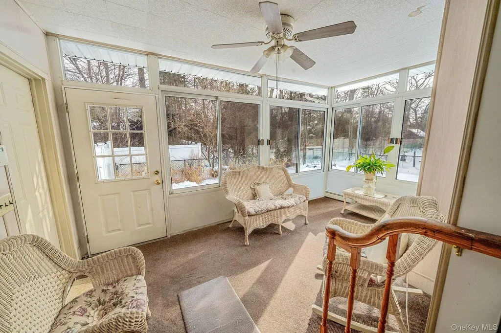 159 Shady Lane Smithtown NY 11787
