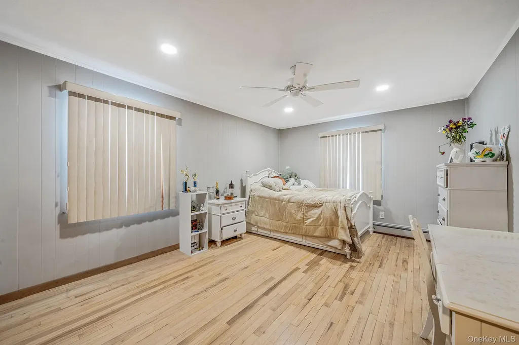 159 Shady Lane Smithtown NY 11787