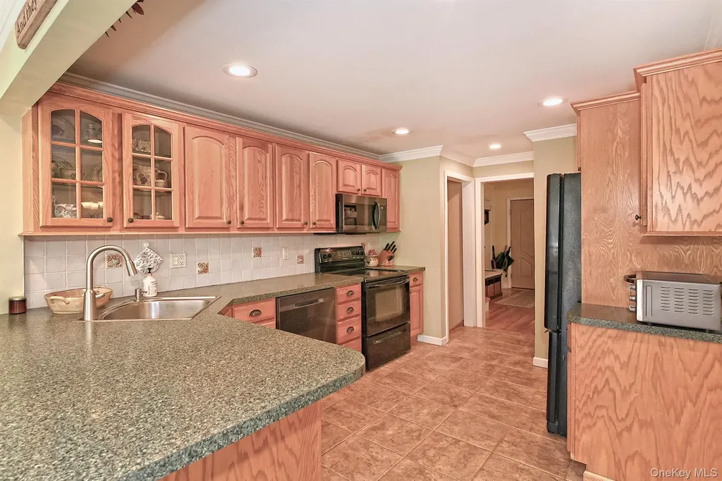 182 Siegel Boulevard Babylon NY 11702