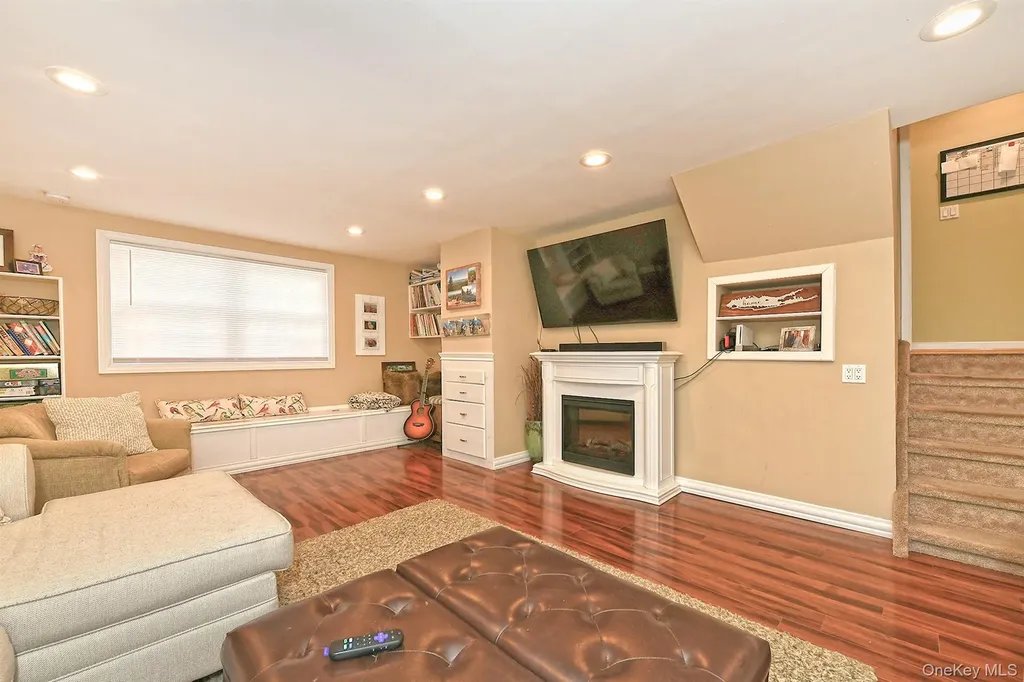 182 Siegel Boulevard Babylon NY 11702