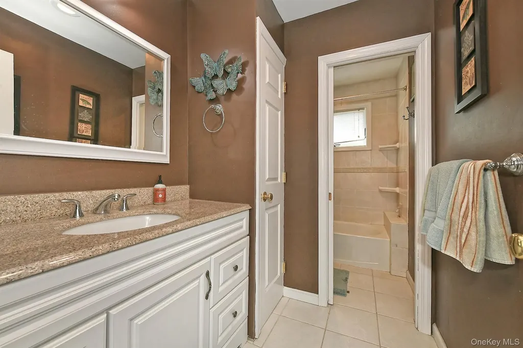 182 Siegel Boulevard Babylon NY 11702