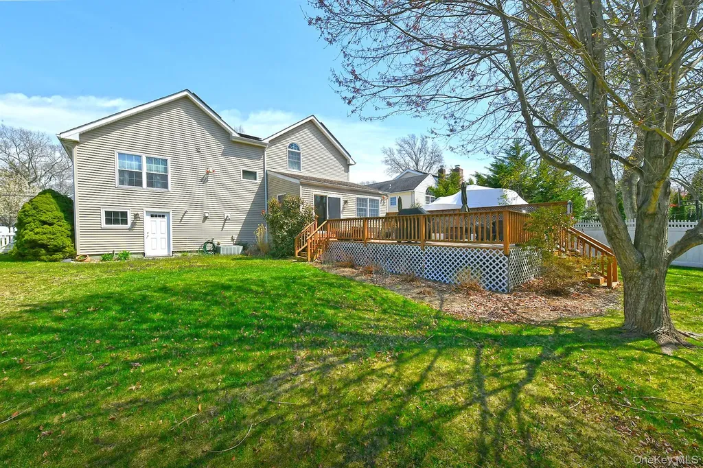 182 Siegel Boulevard Babylon NY 11702