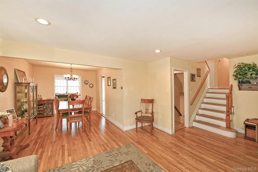182 Siegel Boulevard Babylon NY 11702