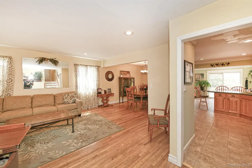 182 Siegel Boulevard Babylon NY 11702