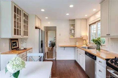 247 N Mabbettsville Road Millbrook NY 12545