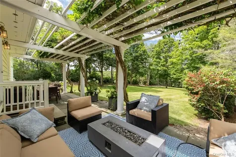 247 N Mabbettsville Road Millbrook NY 12545