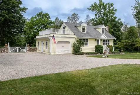 247 N Mabbettsville Road Millbrook NY 12545