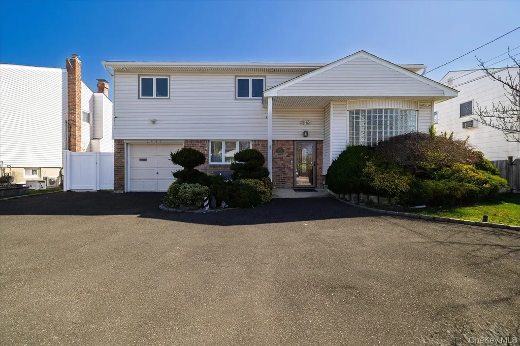 3447 Steven Road Baldwin NY 11510
