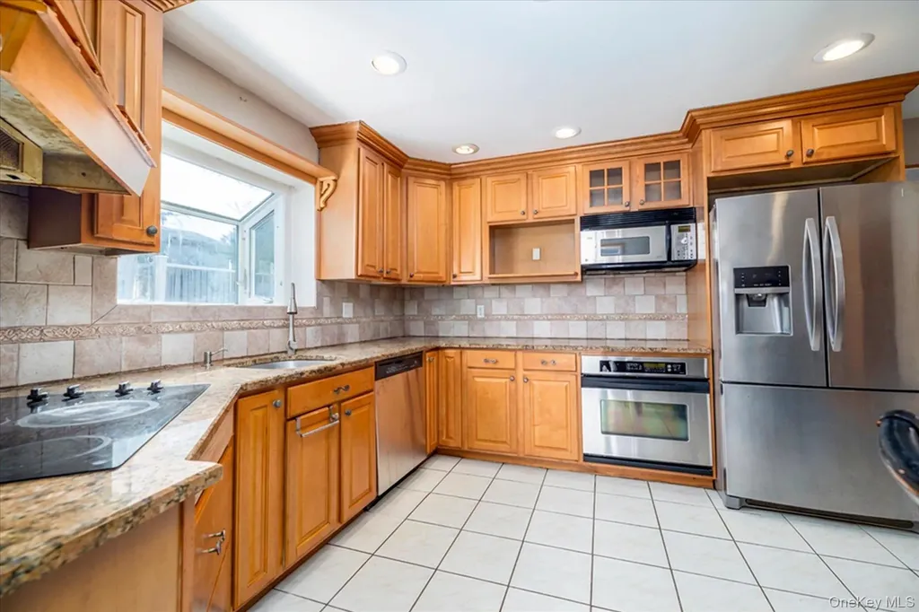 3447 Steven Road Baldwin NY 11510