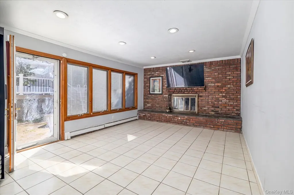 3447 Steven Road Baldwin NY 11510