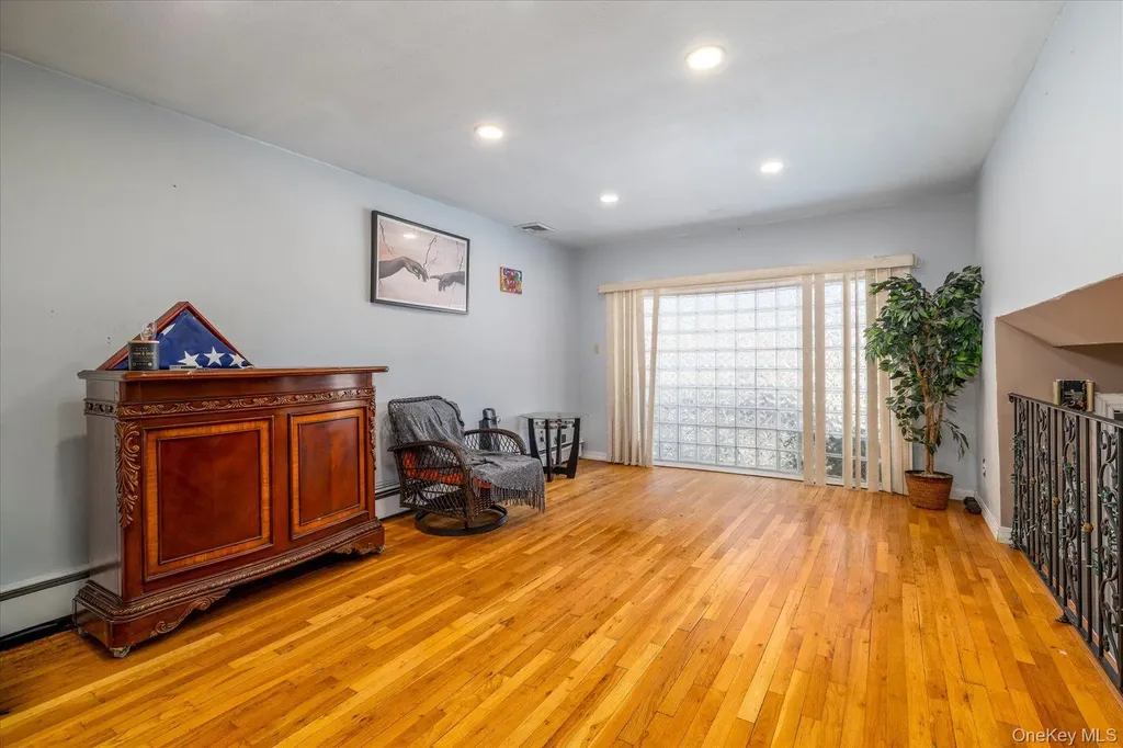 3447 Steven Road Baldwin NY 11510