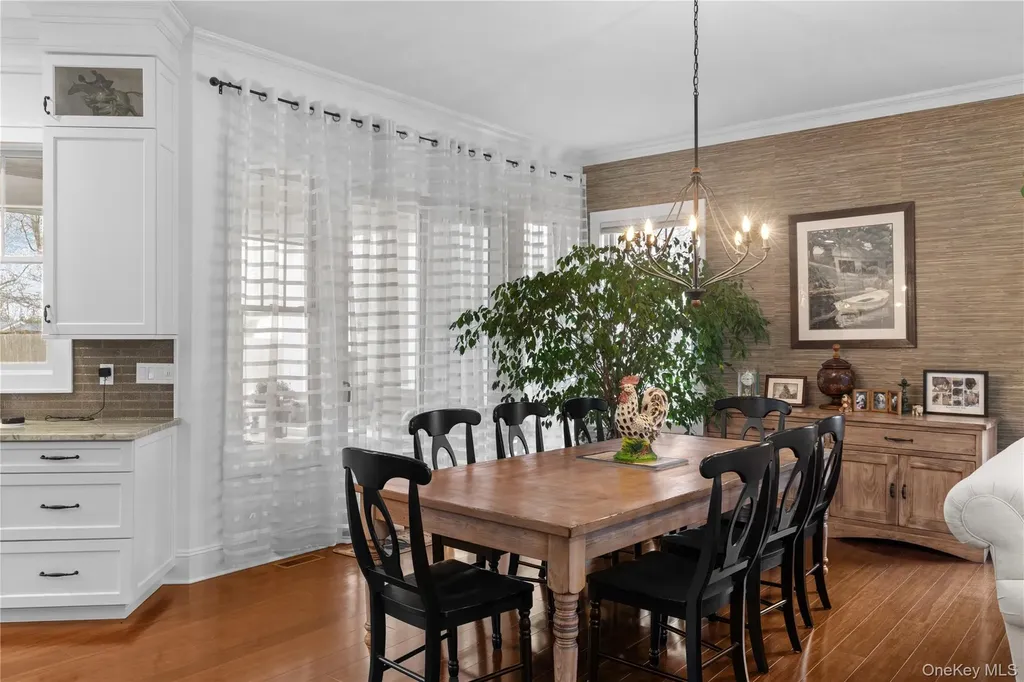 360 Masters Road Laurel NY 11948
