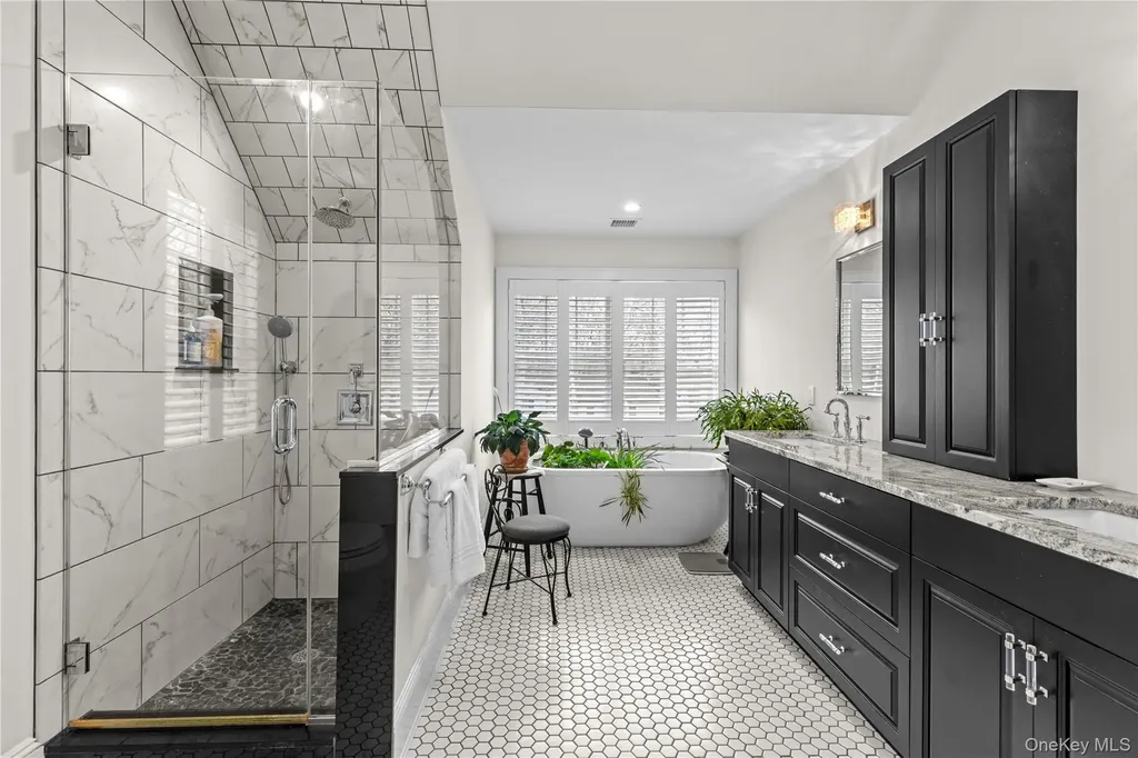360 Masters Road Laurel NY 11948
