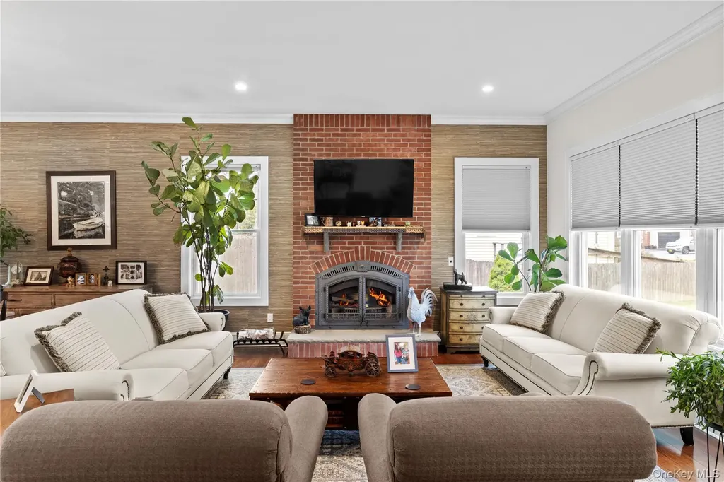 360 Masters Road Laurel NY 11948