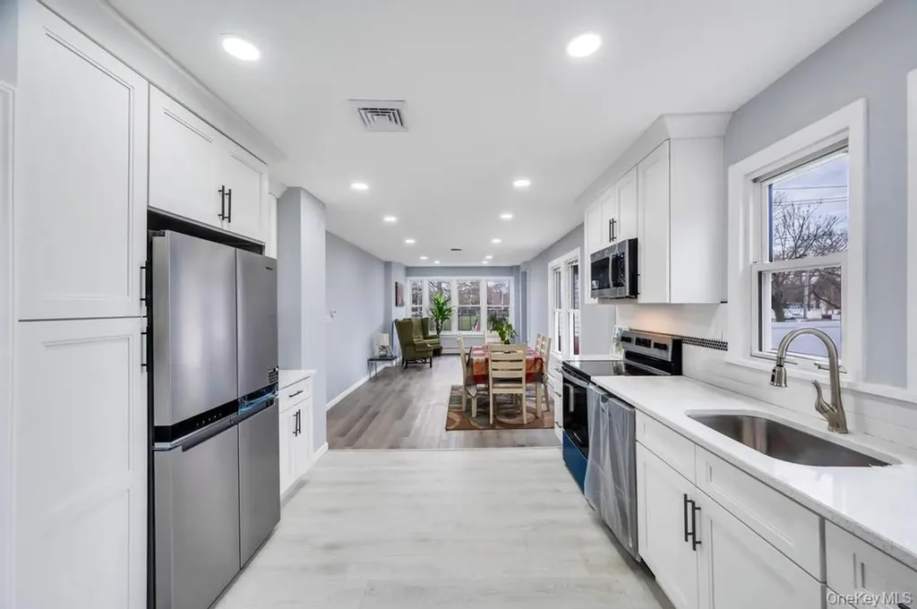 3 Adams Road Central Islip NY 11722