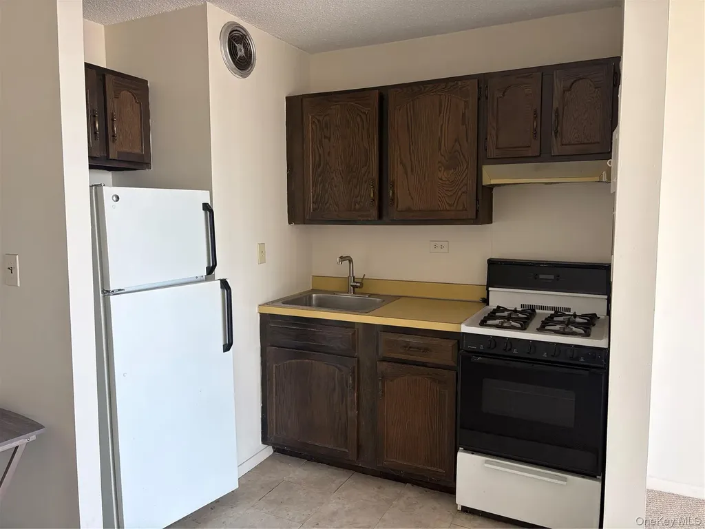 152-18 Union Turnpike Flushing NY 11367