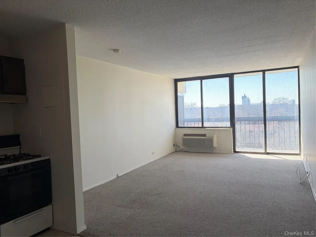 152-18 Union Turnpike Flushing NY 11367