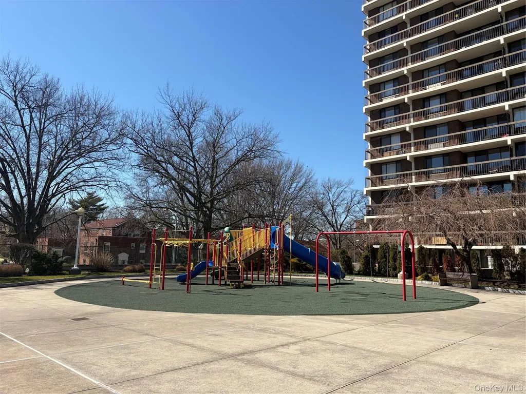 152-18 Union Turnpike Flushing NY 11367