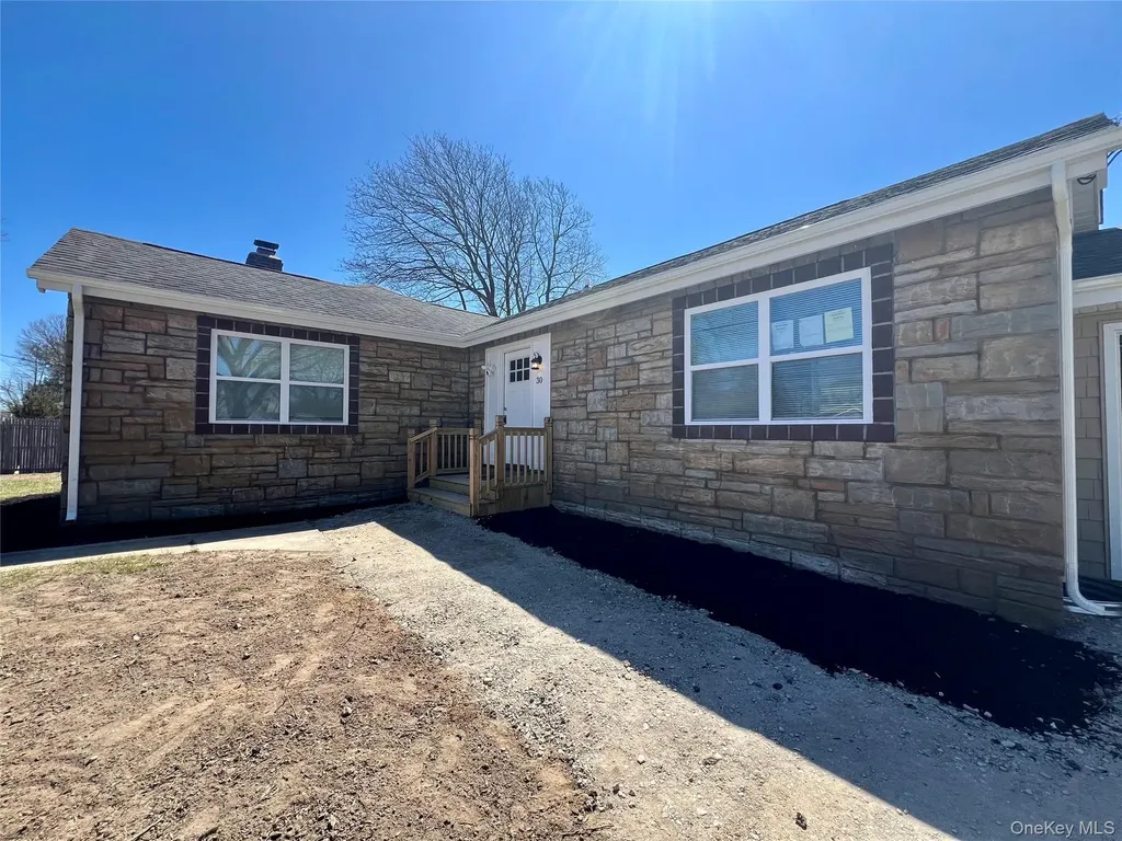 30 Lombardy Drive Shirley NY 11967