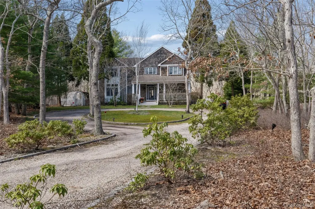 86 Northwest Path Sagaponack NY 11962
