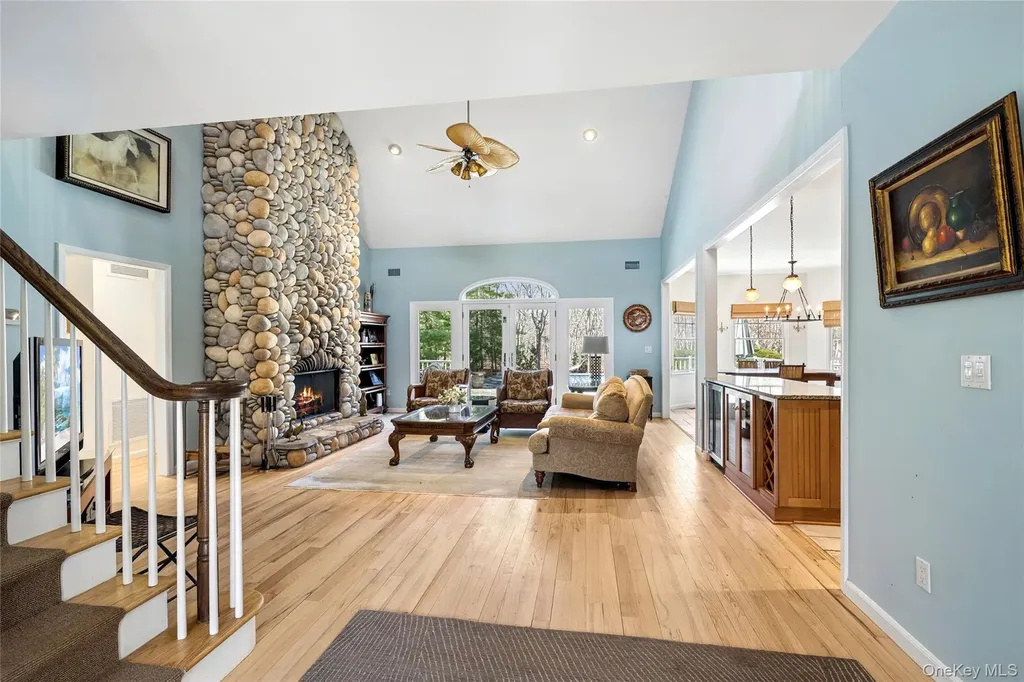 86 Northwest Path Sagaponack NY 11962