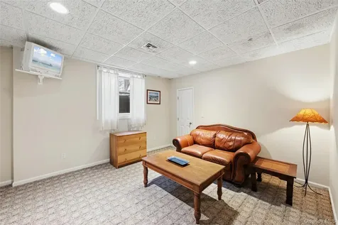 86 Northwest Path Sagaponack NY 11962