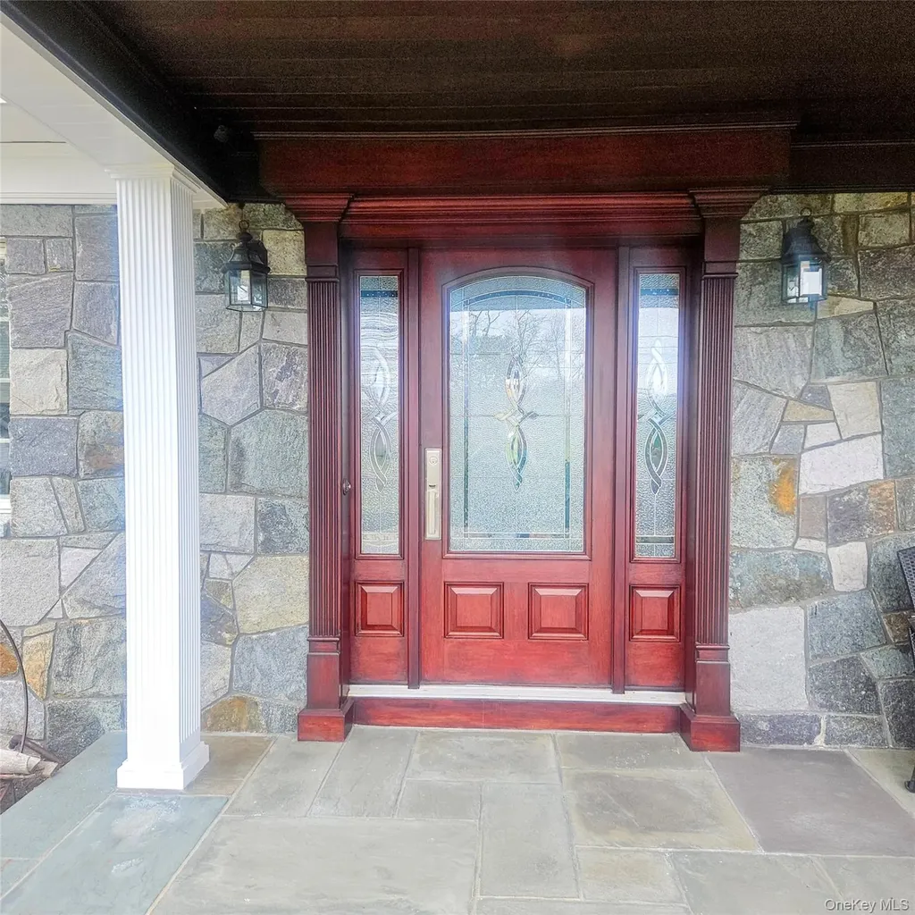 10 Foxwood Lane Thornwood NY 10594