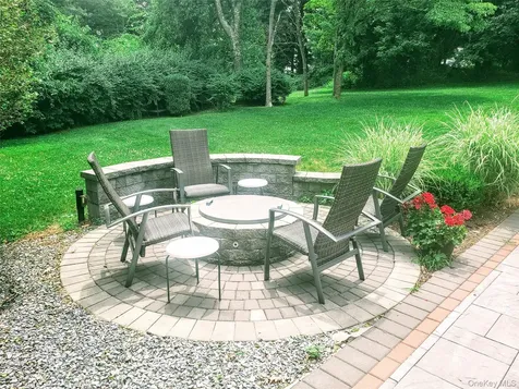 10 Foxwood Lane Thornwood NY 10594