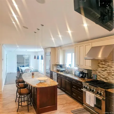 10 Foxwood Lane Thornwood NY 10594