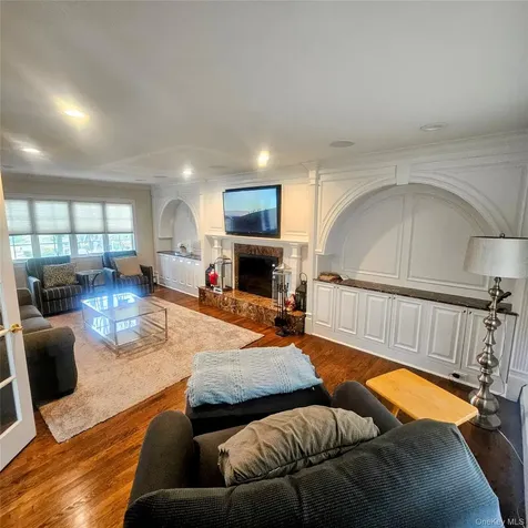 10 Foxwood Lane Thornwood NY 10594
