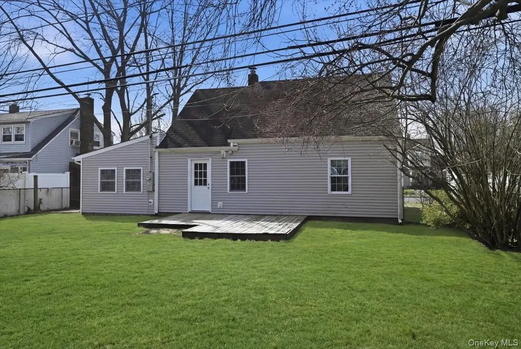 113 Hickory Lane Levittown NY 11756