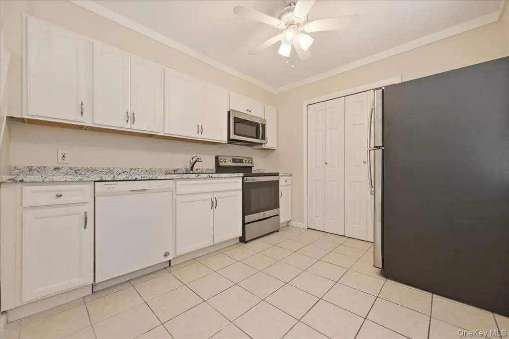 113 Hickory Lane Levittown NY 11756
