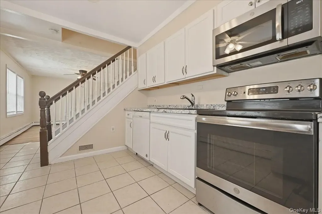 113 Hickory Lane Levittown NY 11756