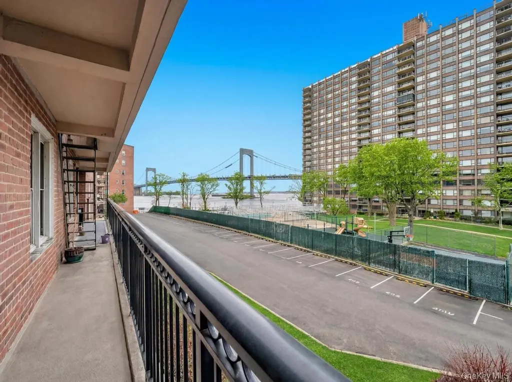 162-41 Powells Cove Boulevard Beechhurst NY 11357