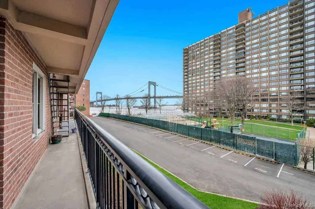 162-41 Powells Cove Boulevard Beechhurst NY 11357