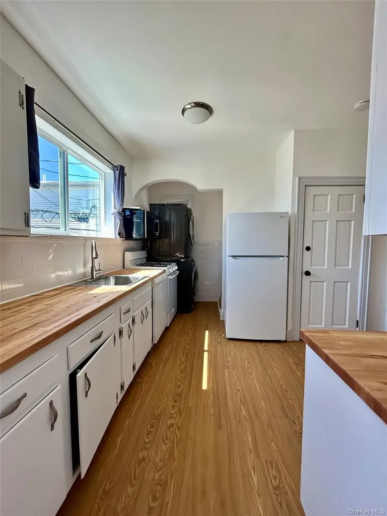 105 Mitchell Avenue Long Beach NY 11561