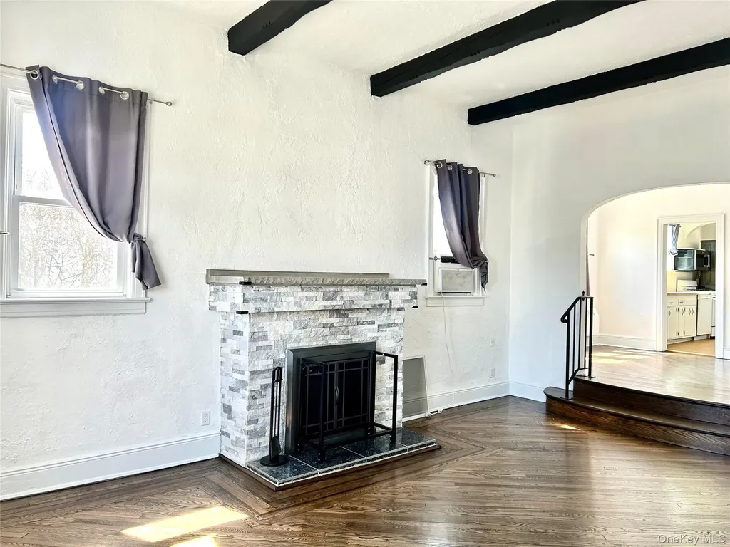 105 Mitchell Avenue Long Beach NY 11561